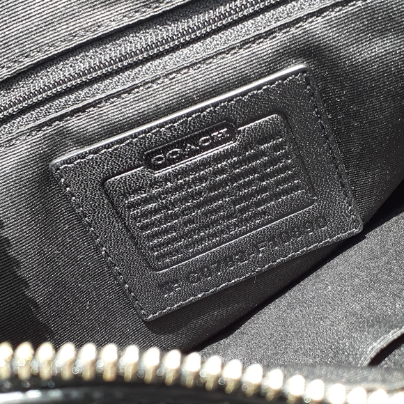 FIRM Coach Chelsea Black Pebble Leather Purse - Picture 7 of 8